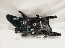 Laden Sie das Bild in den Galerie-Viewer, Frontscheinwerfer Toyota Land Cruiser Ein Stück (Rechts oder Links) Headlight