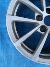 Load image into Gallery viewer, 1x Alufelge 17 Zoll 7.5" 5x112 36ET Glanz Silber 4K0601025 Audi A6 C8 B9 FEL5563141843kr