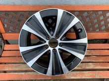 Laden Sie das Bild in den Galerie-Viewer, 1x Alufelge 18 Zoll 8.0&quot; 5x112 43ET Glanz Schwarz A2134013700 Mercedes-Benz W213
