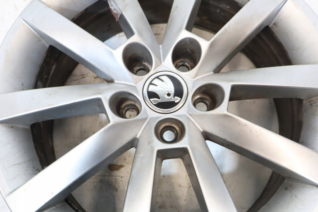 1x Alufelge 16 Zoll 6.0" 5x100 38ET Glanz Silber 657601025B Skoda Scala FEL6204856897hs