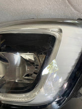 Laden Sie das Bild in den Galerie-Viewer, Frontscheinwerfer Renault Master 260607867R Links Scheinwerfer Headlight