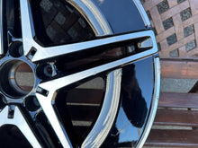 Laden Sie das Bild in den Galerie-Viewer, 1x Alufelge 19 Zoll 8.0" 5x112 34ET Glanz Schwarz A2934011600 Mercedes-Benz Eqc FEL9906870215ih
