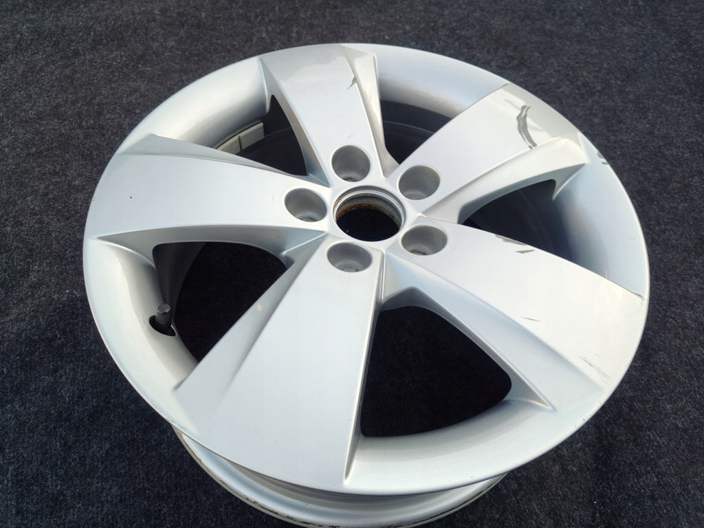 1x Alufelge 15 Zoll 6.0" 5x100 38ET Glanz Silber 6V0601025A Skoda Fabia Iii FEL1790848595dc