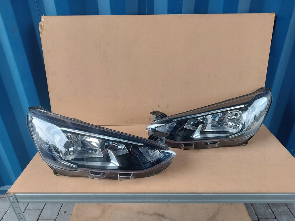 Frontscheinwerfer Ford Focus MX7B-13E015-CE MX7B-13E014-CC LED Rechts oder Links