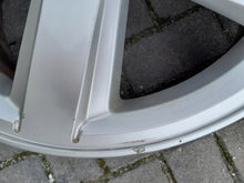 Laden Sie das Bild in den Galerie-Viewer, 1x Alufelge 18 Zoll 7.0" 5x114.3 40ET Glanz Silber Jeep Rim Wheel FEL2702108259ky