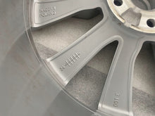 Laden Sie das Bild in den Galerie-Viewer, 1x Alufelge 19 Zoll 8.0" 5x112 45ET Glanz Silber 5LA601025AP Skoda Enyaq FEL5406088160zp