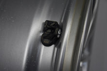 Load image into Gallery viewer, 1x Alufelge 17 Zoll 7.5" 5x112 30ET Glanz 6896762 BMW Rim Wheel FEL2026865706ge