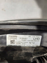 Load image into Gallery viewer, Frontscheinwerfer Volvo V40 31283333 Xenon Rechts Scheinwerfer Headlight SCH8293431926wl