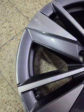 Laden Sie das Bild in den Galerie-Viewer, 1x Alufelge 17 Zoll 7.0" 5x112 45ET 57A601025AA Skoda Karoq Rim Wheel FEL1161266011ub