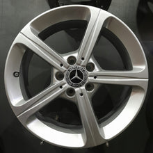 Laden Sie das Bild in den Galerie-Viewer, 4x Alufelge 17 Zoll 6.5" 5x112 44ET A1774011200-F508038 Mercedes-Benz W177 FEL6759681306pa