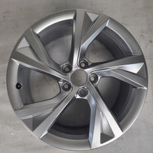 Load image into Gallery viewer, 1x Alufelge 18 Zoll 8.0" 5x112 40ET 8W0601025EJ Audi A5 Rim Wheel FEL4049028635ur