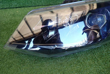 Load image into Gallery viewer, Frontscheinwerfer Skoda Fabia III 6V1941015B Links Scheinwerfer Headlight