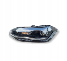 Laden Sie das Bild in den Galerie-Viewer, Frontscheinwerfer VW Polo 2G1941035B Links Scheinwerfer Headlight