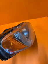 Laden Sie das Bild in den Galerie-Viewer, Frontscheinwerfer Volvo V70 31214348 Xenon Rechts Scheinwerfer Headlight SCH4080266762ze