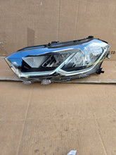 Laden Sie das Bild in den Galerie-Viewer, Frontscheinwerfer VW Polo 2G1941005C LED Links Scheinwerfer Headlight