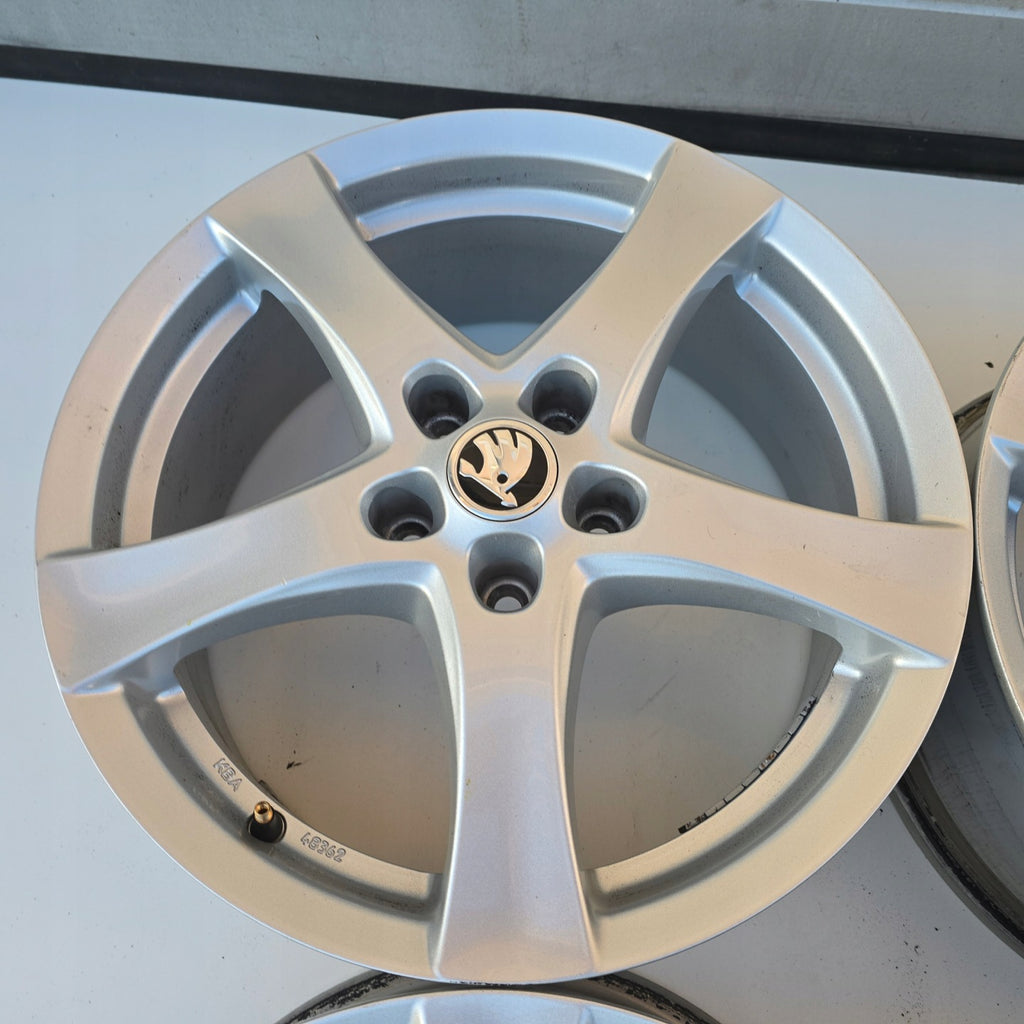 4x Alufelge 17 Zoll 7.0" 5x108 40ET KBA482707 Skoda Superb III Octavia Kodiaq FEL6267196533eq