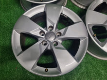 Laden Sie das Bild in den Galerie-Viewer, 4x Alufelge 17 Zoll 7.0" 5x112 47ET Glanz Silber 8S0601025J Audi Tt Rim Wheel FEL6999955683kz