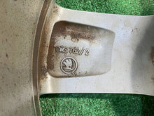 Load image into Gallery viewer, 1x Alufelge 16 Zoll 7.0" 5x100 46ET 6V0601025B Skoda Fabia Iii Rim Wheel FEL1940840500rn