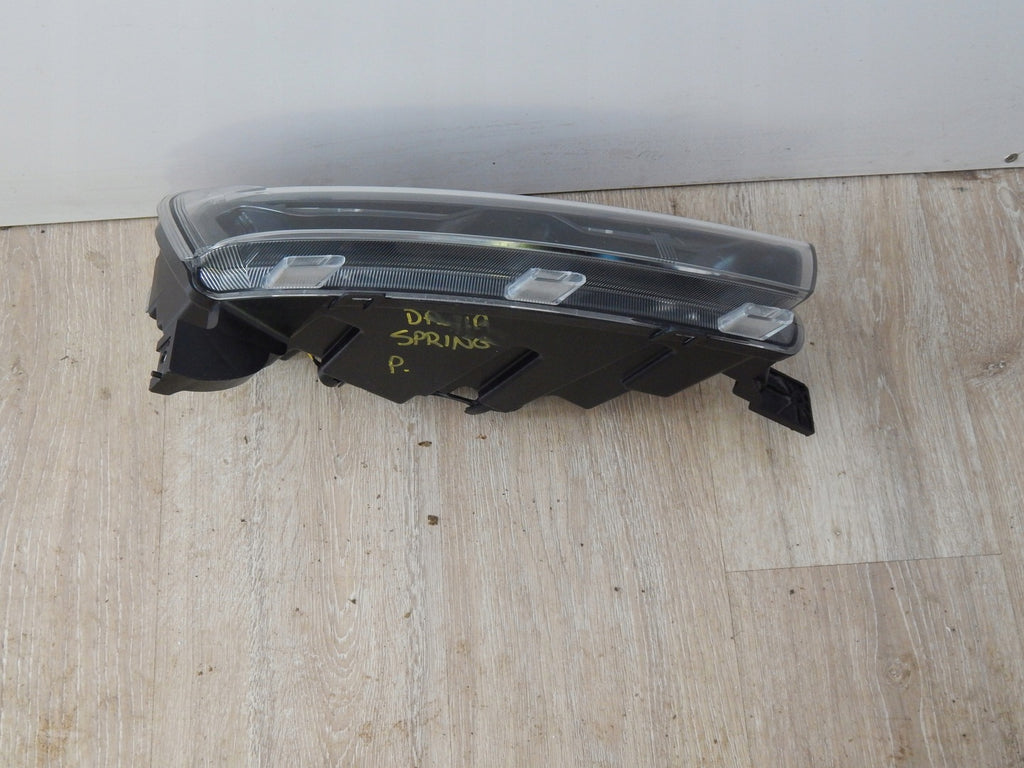 Frontscheinwerfer Dacia Spring 266008993R Rechts Scheinwerfer Headlight SCH3657615523cb