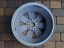 Load image into Gallery viewer, 1x Alufelge 16 Zoll 7.5&quot; 5x112 45ET Silber 4F0601025AJ Audi C6 Rim Wheel