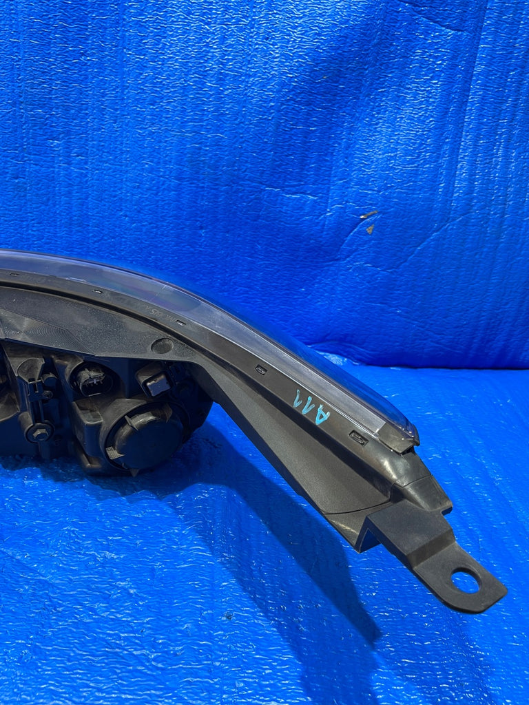 Frontscheinwerfer Kia Xceed J792111040 92102J7300 LED Rechts Headlight