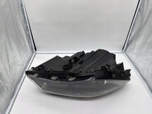 Laden Sie das Bild in den Galerie-Viewer, Frontscheinwerfer Mercedes-Benz Cla C117 A1178200461 Rechts Headlight SCH2585239552gs