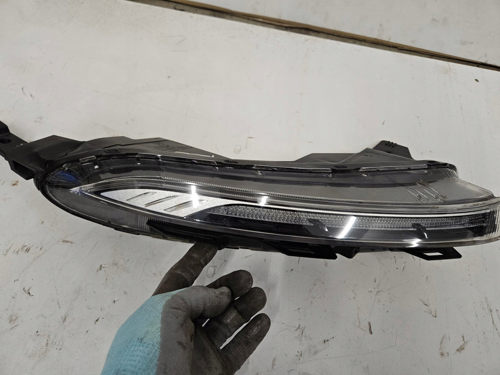 Frontscheinwerfer Hyundai Bayon 92208Q0500 LED Rechts Scheinwerfer Headlight SCH8702622360ys