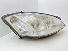 Laden Sie das Bild in den Galerie-Viewer, Frontscheinwerfer Mercedes-Benz A2218202661 Rechts Scheinwerfer Headlight SCH1071306794jt
