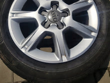 Laden Sie das Bild in den Galerie-Viewer, 1x Alufelge 16 Zoll 6.5&quot; 5x112 50ET Glanz Silber 8P0601025 Audi A3 Rim Wheel