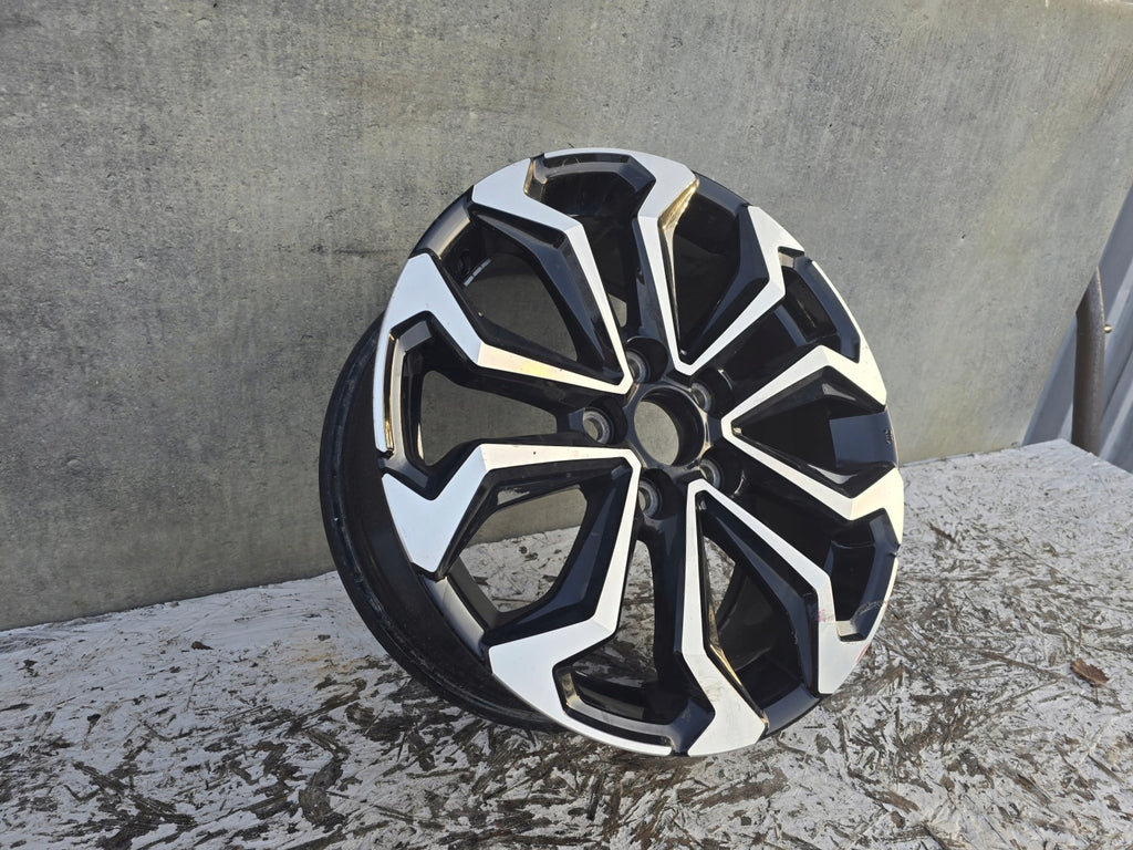 1x Alufelge 17 Zoll 7.0" 5x114.3 CM1107-5 Toyota Auris Rim Wheel FEL2073963681er