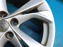 Load image into Gallery viewer, 1x Alufelge 17 Zoll 7.5" 5x105 44ET Silber Opel Astra Rim Wheel FEL9907109530dm