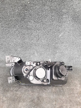 Load image into Gallery viewer, Frontscheinwerfer Dacia Spring 260607303R Laser Ein Stück (Rechts oder Links)