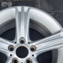 Laden Sie das Bild in den Galerie-Viewer, 1x Alufelge 17 Zoll 7.5" 5x120 37ET Glanz Schwarz 6796242 BMW 1 Rim Wheel FEL8300527230jp
