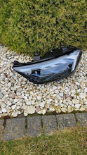 Load image into Gallery viewer, Frontscheinwerfer Audi A1 82A941773B Links Scheinwerfer Headlight SCH1093092822hl