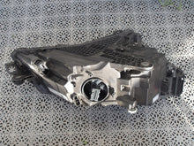 Laden Sie das Bild in den Galerie-Viewer, Frontscheinwerfer Skoda Superb III 3V1941015D LED Links Scheinwerfer Headlight