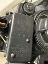 Laden Sie das Bild in den Galerie-Viewer, Frontscheinwerfer Hyundai I10 92102-0X1 Rechts Scheinwerfer Headlight