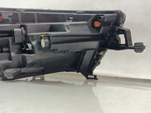 Laden Sie das Bild in den Galerie-Viewer, Frontscheinwerfer Skoda Kamiq 658941015D LED Links Scheinwerfer Headlight SCH9449400755gb