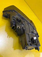 Load image into Gallery viewer, Frontscheinwerfer Audi A1 8XA941005 Xenon Ein Stück (Rechts oder Links)
