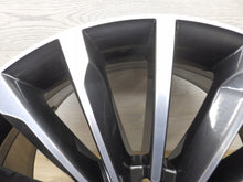 Laden Sie das Bild in den Galerie-Viewer, 1x Alufelge 18 Zoll 7.0&quot; 5x112 43ET Glanz Silber 565601025 Skoda Kodiaq