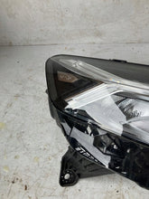 Laden Sie das Bild in den Galerie-Viewer, Frontscheinwerfer Dacia Sandero III 260101940R LED Rechts Scheinwerfer Headlight