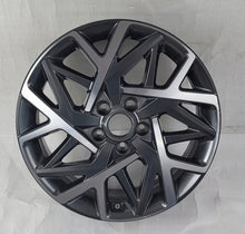 Load image into Gallery viewer, 1x Alufelge 18 Zoll 7.5" 5x114.3 50ET 52910-CM300 Hyundai Kona Rim Wheel FEL7065007255lz