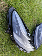 Laden Sie das Bild in den Galerie-Viewer, Frontscheinwerfer Tesla Model 3 1077376-00-C LED Rechts Scheinwerfer Headlight
