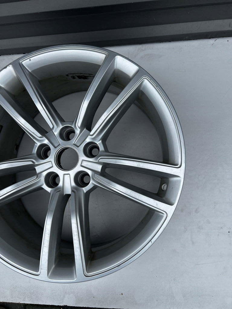 1x Alufelge 19 Zoll 8.0" 5x120 40ET Glanz Silber 6007214-00- Tesla Model S