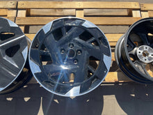 Laden Sie das Bild in den Galerie-Viewer, 1x Alufelge 19 Zoll 5x114.3 52910-HF700 Hyundai Kona Rim Wheel FEL7795333910hx