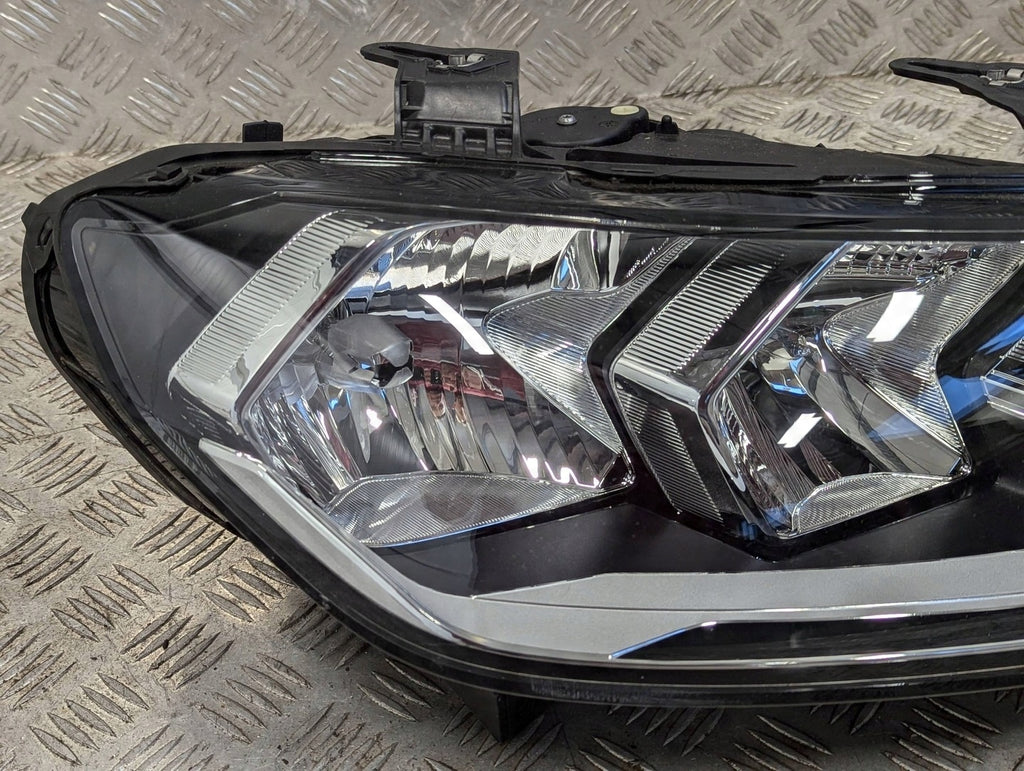 Frontscheinwerfer Audi A1 82A941004 Rechts Scheinwerfer Headlight