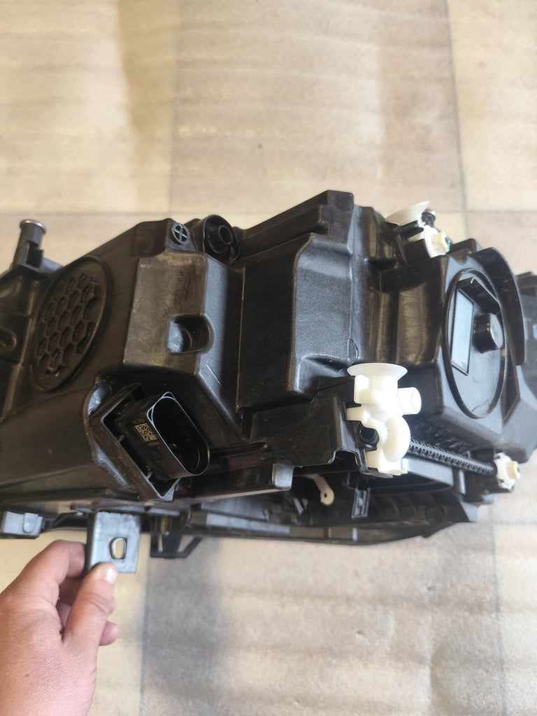 Frontscheinwerfer Mercedes-Benz Cla A1189060801 LED Rechts Headlight SCH2471184303hf