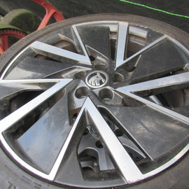 1x Alufelge 18 Zoll 7.0