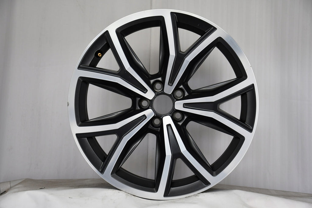 1x Alufelge 18 Zoll 7.0" 5x100 39ET Glanz 2GM601025AL VW Rim Wheel FEL4342255860nr