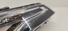 Laden Sie das Bild in den Galerie-Viewer, Frontscheinwerfer Seat Ateca 576941008G 90117434C LED Rechts Headlight