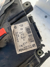 Laden Sie das Bild in den Galerie-Viewer, Frontscheinwerfer Saab 95 9-5 12775735 Rechts Scheinwerfer Headlight